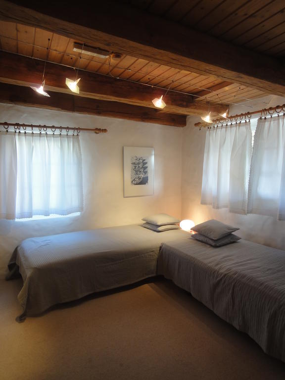 Guesthouse Les Mignardises Laufen-Uhwiesen Стая снимка