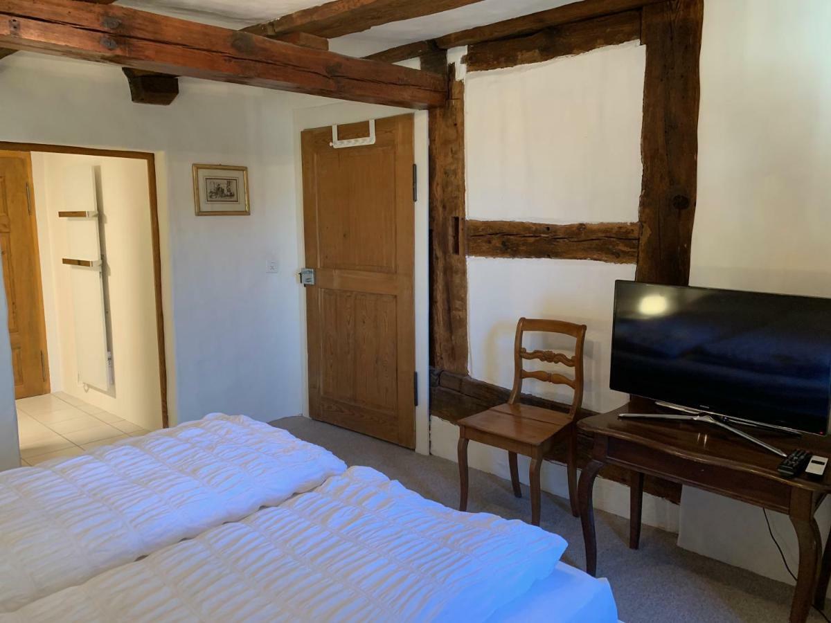 Guesthouse Les Mignardises Laufen-Uhwiesen Екстериор снимка